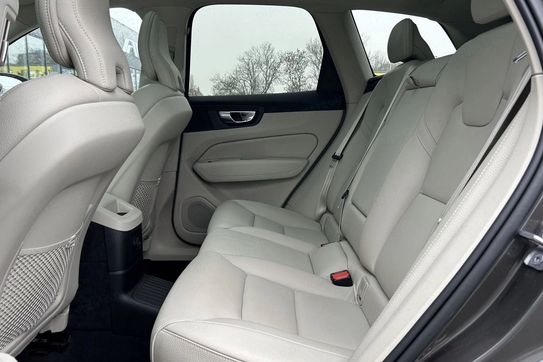 Volvo XC60 T6 Plug-In Hybrid AWD Plus Bright aut