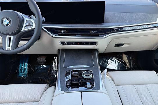 BMW X7 M60i xDrive