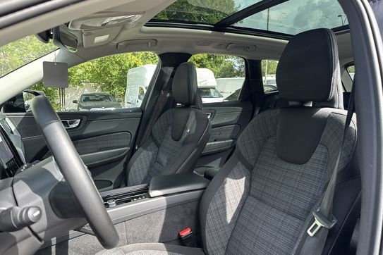 Volvo XC60 T6 Plug-In Hybrid AWD Core