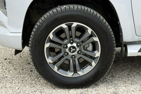 Mitsubishi L200 d Dc Instyle Plus