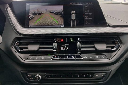 BMW Seria 1 120i Sport Line aut