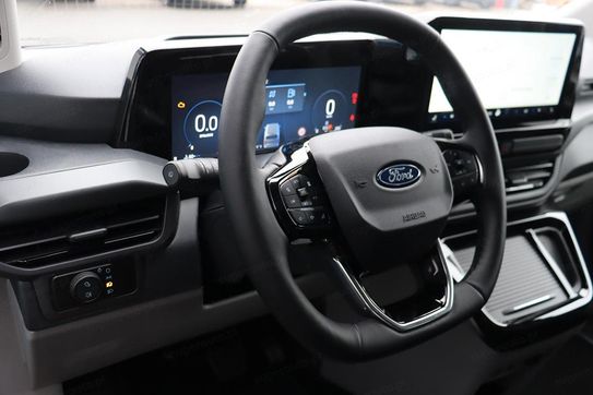 Ford Tourneo Custom 320 L2H1 Sport A8 AWD