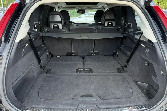 Volvo XC90 T8 AWD Plug-In Hybrid Ultra Dark 7os