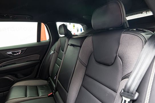 Volvo V60 B4 R-Design aut
