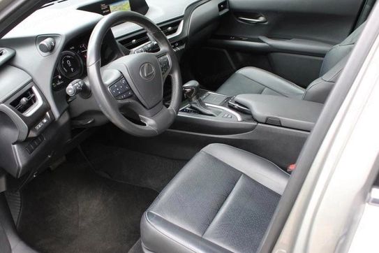 Lexus UX 250h Business Edition