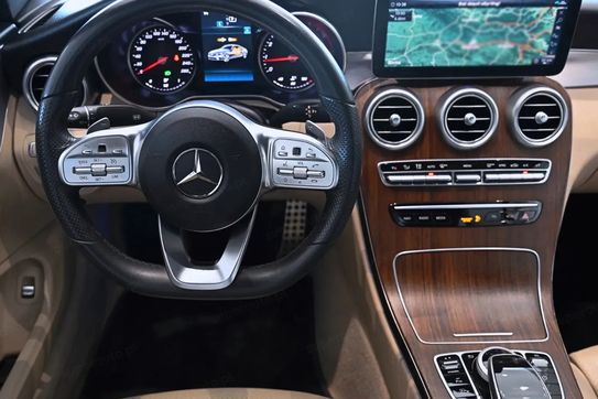 Mercedes Klasa C 180 9G-TRONIC AMG