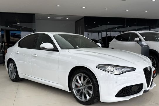 Alfa Romeo Giulia 2.0 Turbo Super aut
