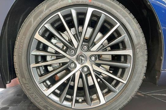 Lexus ES 300h Business Edition 2.5 E-CVT