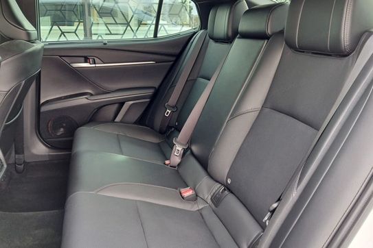 Toyota Camry Hybrid Dynamic Force Executive e-CVT
