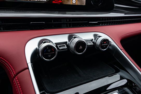 Omoda 9 1.5 Super Hybrid Exclusive AWD