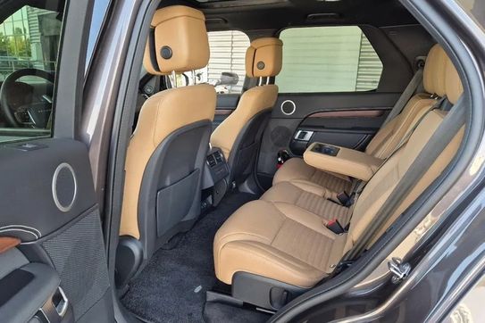 Land Rover Discovery D300 Dynamic HSE