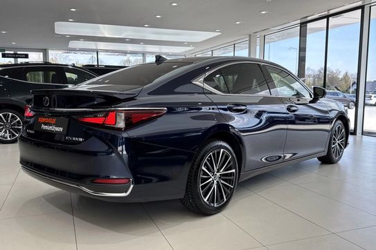 Lexus ES 300h Business Edition