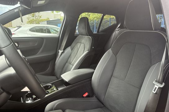 Volvo XC40 T5 Plug-In Hybrid Plus Dark
