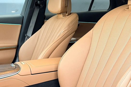 Mercedes E Klasa 220 d 4-Matic AMG