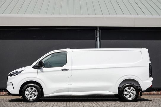 Ford Transit Custom 320 L2H1 Trend A8