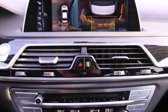 BMW Seria 7 750i xDrive