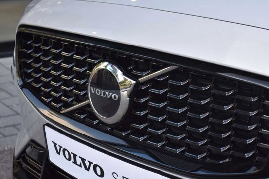 Volvo V60 T6 AWD Plug-In Hybrid Plus Dark