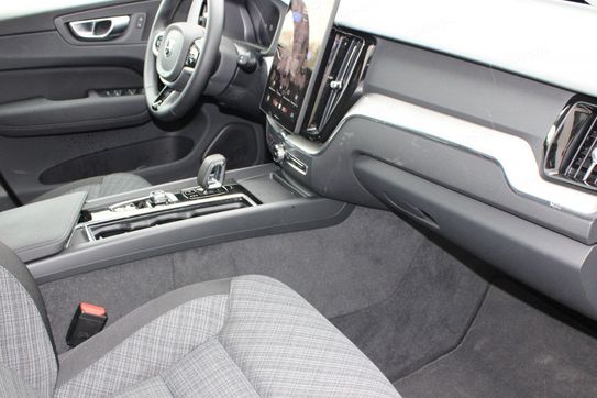Volvo XC60 B5 B AWD Core aut