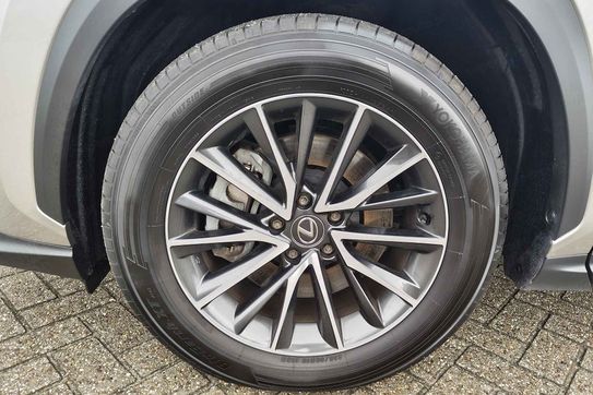 Lexus NX 350h Elegance 2.5 Hybrid