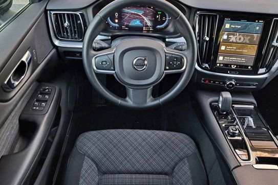 Volvo V60 T6 AWD Plug-In Hybrid Core aut