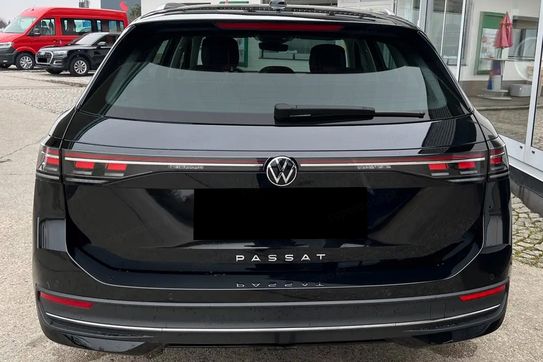 Volkswagen Passat Business Plus 1.5 TSI mHEV DSG