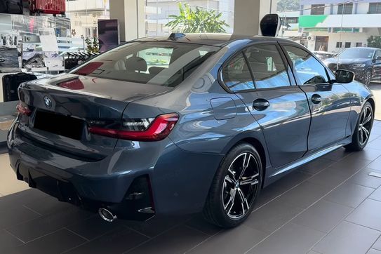 BMW Seria 3 330e M Sport