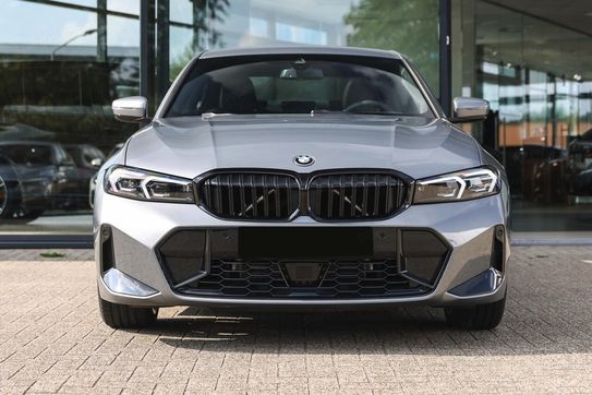 BMW Seria 3 330d xDrive M Sport