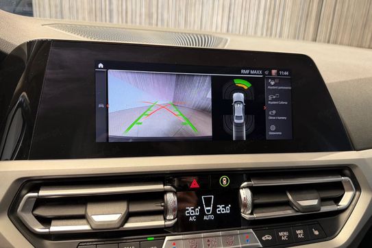 BMW Seria 3 330d xDrive Advantage