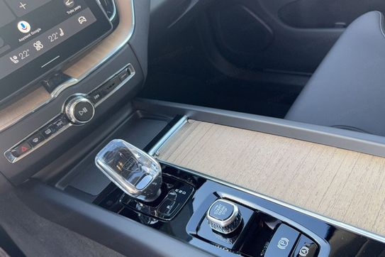 Volvo XC60 B5 B AWD Plus Dark aut