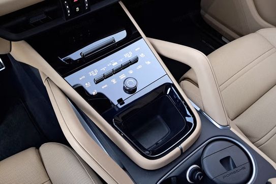 Porsche Cayenne S E-Hybrid