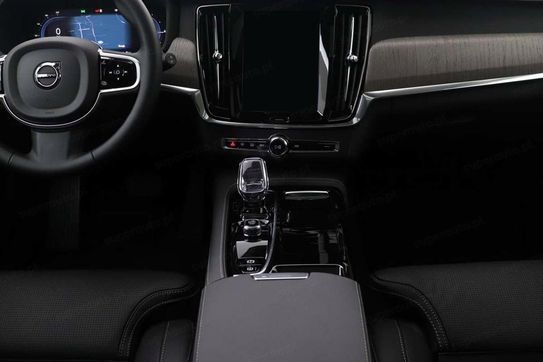 Volvo V90 T8 AWD Ultra Bright