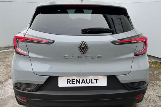 Renault Captur Techno 1.3 TCe mHEV EDC
