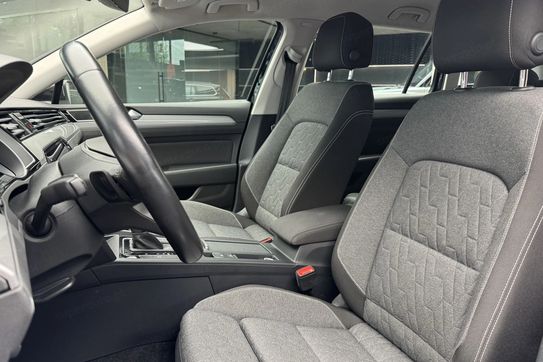 Volkswagen Passat 1.5 TSI Business DSG