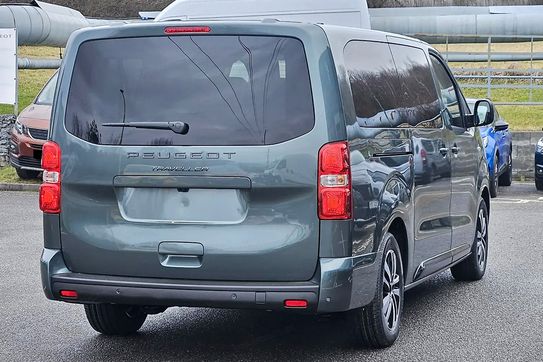 Peugeot Traveller Long L2H1 Business VIP EAT8