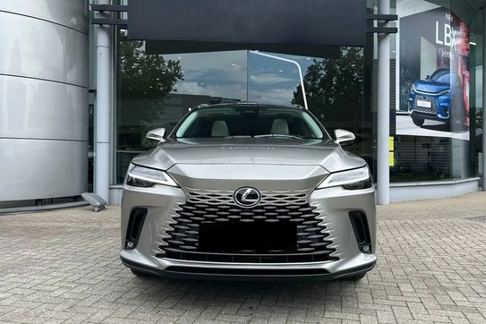 Lexus RX 350h Omotenashi