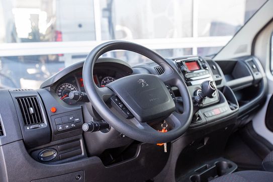 Peugeot Boxer Kontener 8EP + Winda