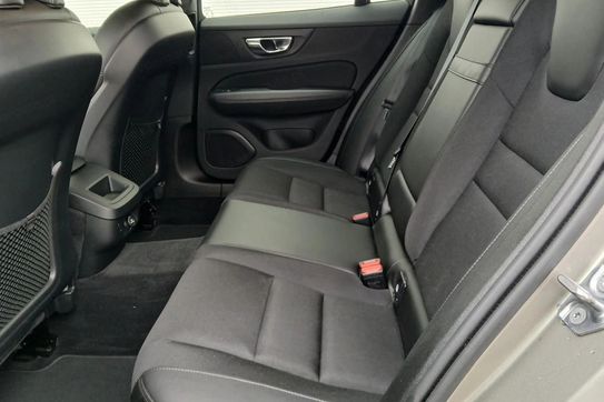 Volvo V60 D3 Momentum Pro