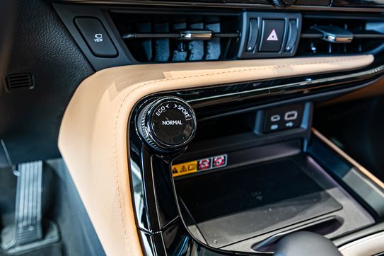 Lexus NX 350h Omotenashi 2.5 Hybrid AWD