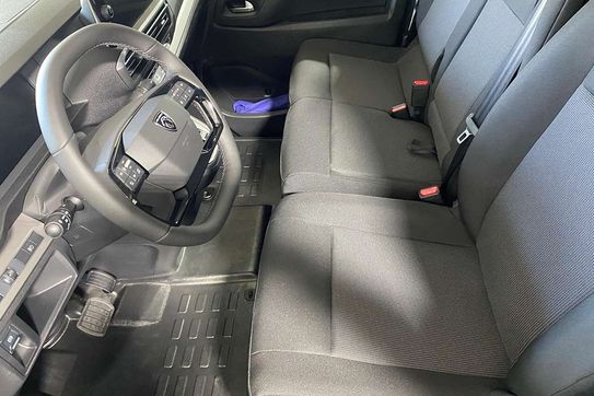 Peugeot Expert XL L2H1 EAT8