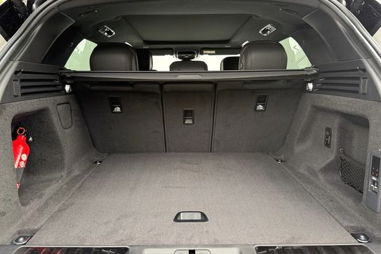 Land Rover Range Rover Sport D300 Dynamic SE