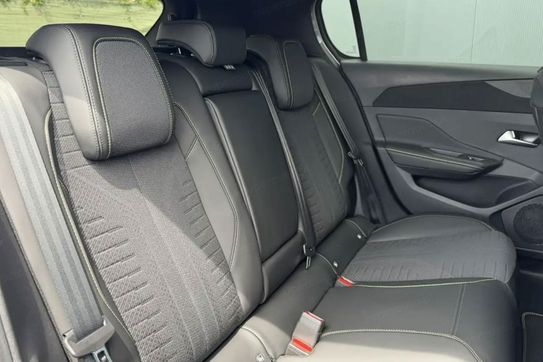 Peugeot 308 GT S&S e-DCS6 1.2 mHEV