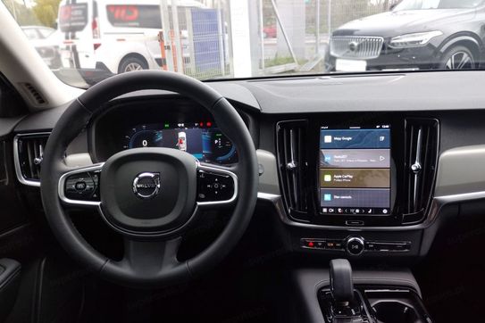 Volvo V90 T6 AWD Plug-In Hybrid Core aut