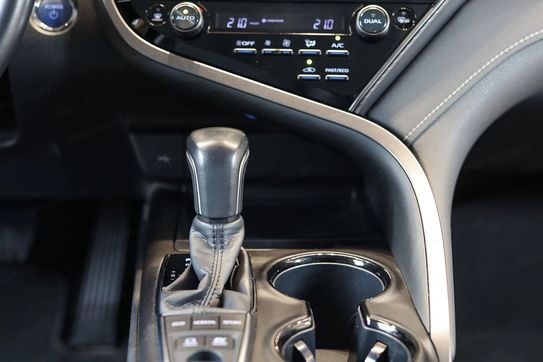 Toyota Camry 2.5 Hybrid Prestige Cvt