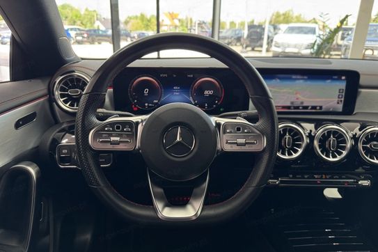 Mercedes CLA 180 AMG Line 7G-DCT
