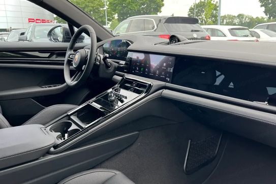 Porsche Panamera 4 E-Hybrid
