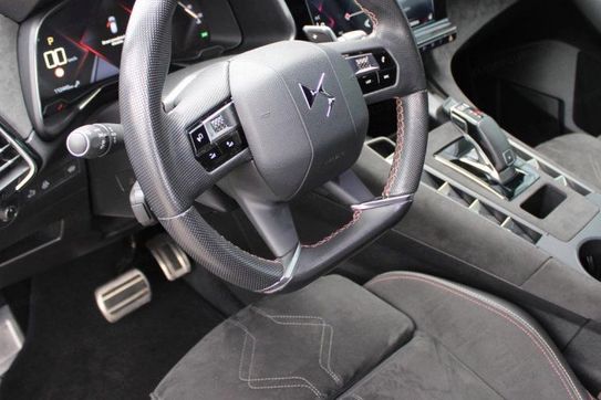 DS DS7 Crossback Performance Line