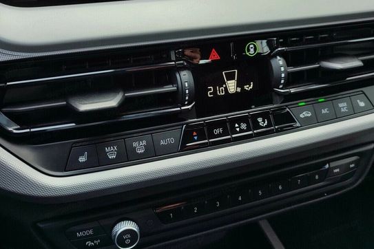 BMW Seria 1 118i Advantage