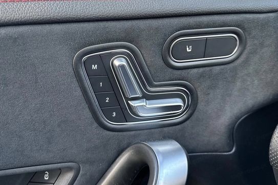 Mercedes CLA 200 AMG Line