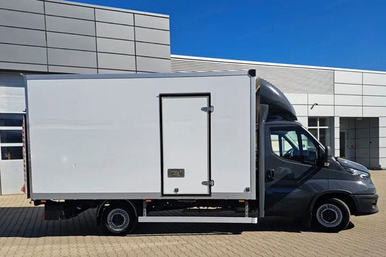 Iveco Daily 35S18 Kontener 8EP + Winda