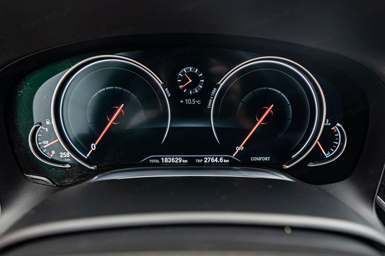 BMW Seria 7 750Li xDrive